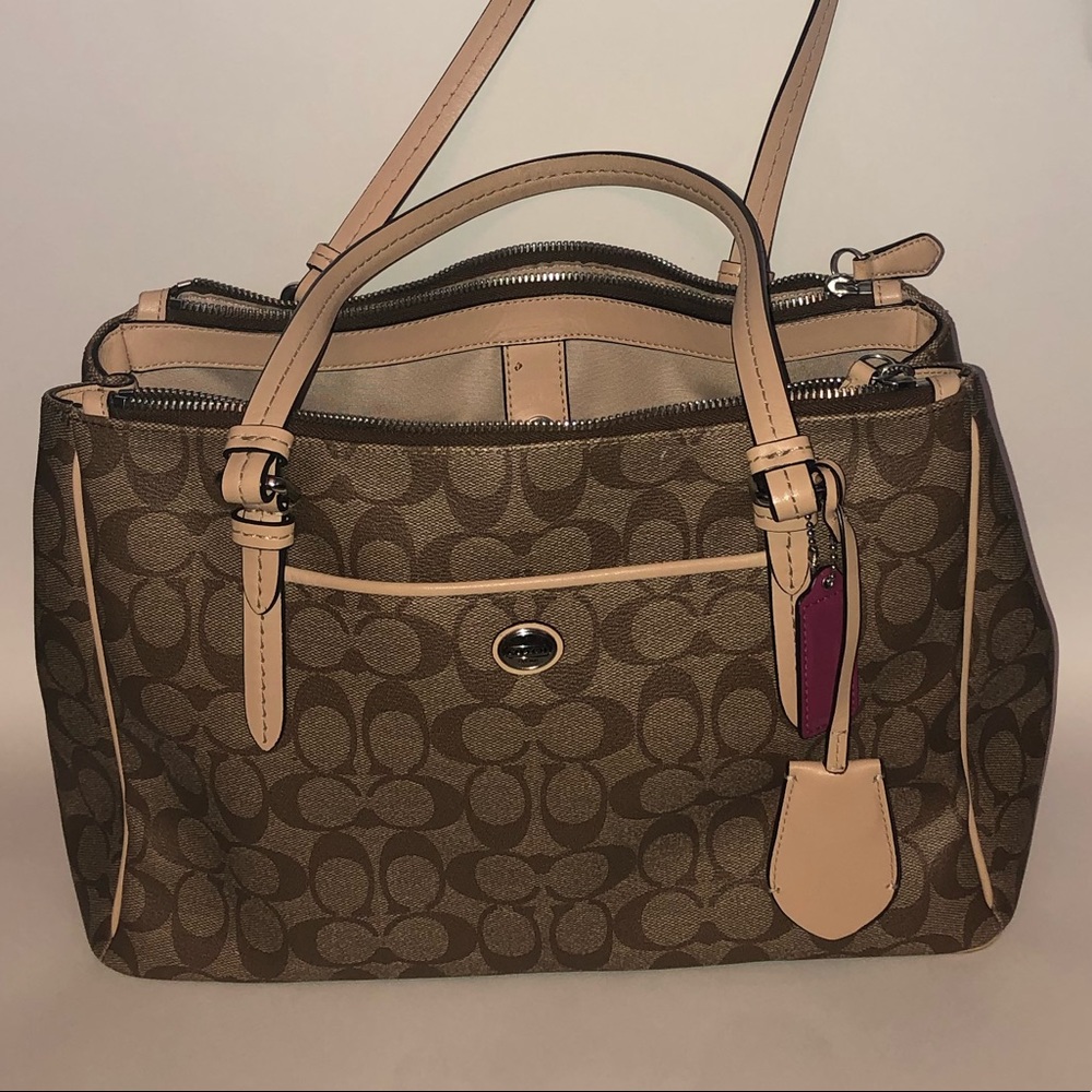 COACH shoulder purse